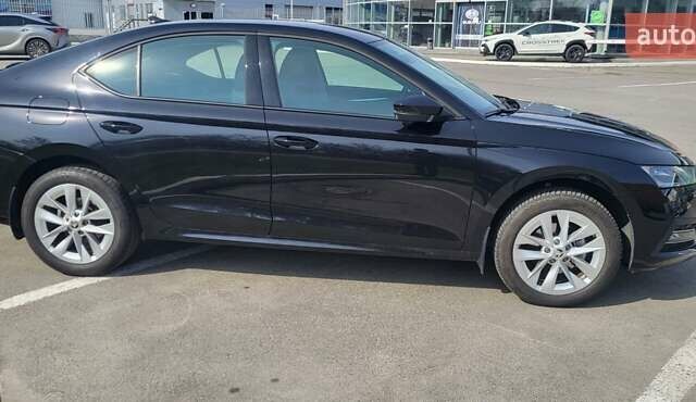 Черный Шкода Октавия, объемом двигателя 1.4 л и пробегом 33 тыс. км за 25500 $, фото 1 на Automoto.ua