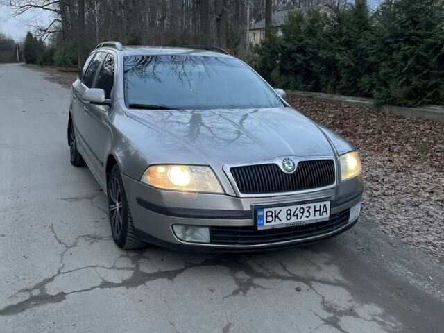 Коричневый Шкода Октавия, объемом двигателя 1.9 л и пробегом 420 тыс. км за 3800 $, фото 1 на Automoto.ua