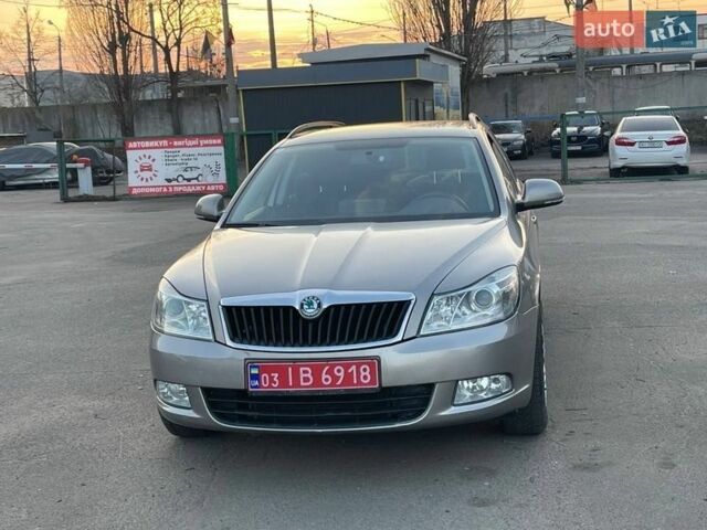 Коричневий Шкода Октавія, об'ємом двигуна 1.6 л та пробігом 155 тис. км за 8300 $, фото 1 на Automoto.ua