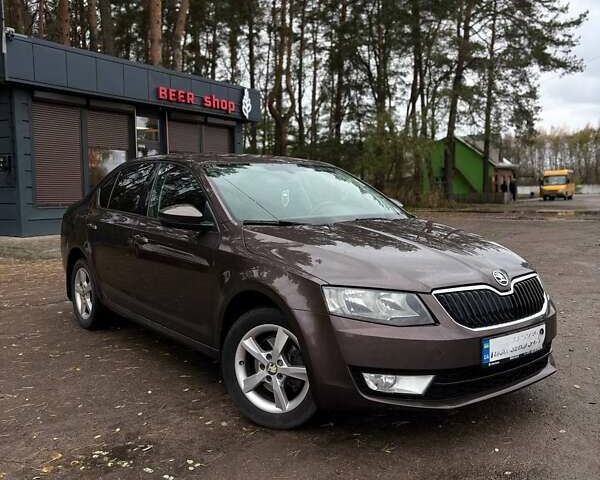 Коричневый Шкода Октавия, объемом двигателя 1.4 л и пробегом 312 тыс. км за 8500 $, фото 1 на Automoto.ua