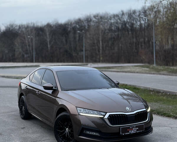 Коричневий Шкода Октавія, об'ємом двигуна 1.5 л та пробігом 52 тис. км за 18500 $, фото 1 на Automoto.ua