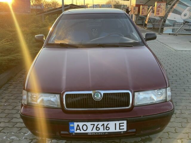 Красный Шкода Октавия, объемом двигателя 1.6 л и пробегом 280 тыс. км за 2650 $, фото 1 на Automoto.ua