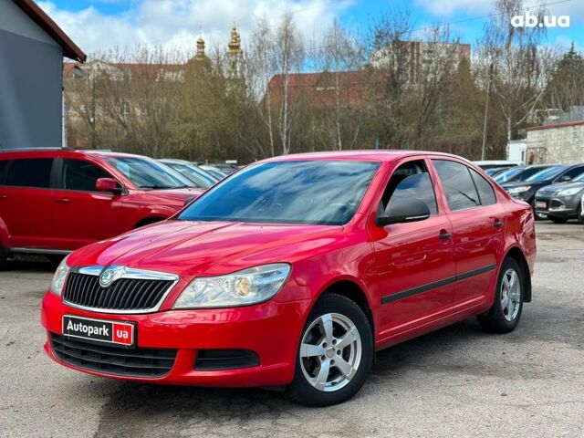 Червоний Шкода Октавія, об'ємом двигуна 1.6 л та пробігом 251 тис. км за 8190 $, фото 1 на Automoto.ua