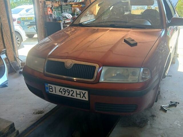 Красный Шкода Октавия, объемом двигателя 1.6 л и пробегом 370 тыс. км за 3600 $, фото 1 на Automoto.ua