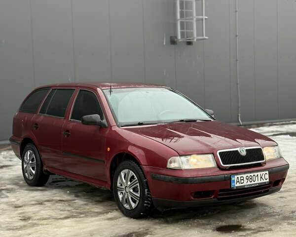 Червоний Шкода Октавія, об'ємом двигуна 1.6 л та пробігом 350 тис. км за 2400 $, фото 1 на Automoto.ua