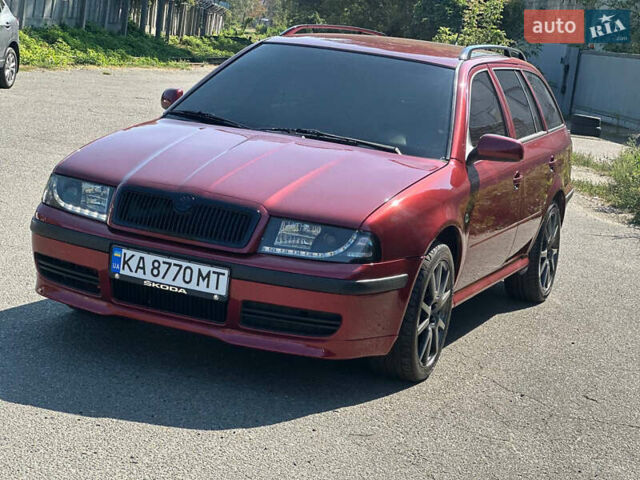 Красный Шкода Октавия, объемом двигателя 1.98 л и пробегом 211 тыс. км за 3800 $, фото 1 на Automoto.ua