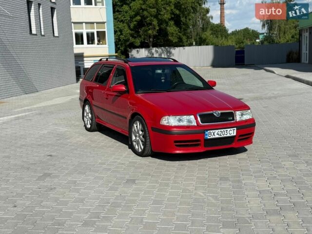 Красный Шкода Октавия, объемом двигателя 1.8 л и пробегом 260 тыс. км за 6999 $, фото 1 на Automoto.ua