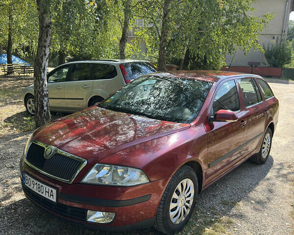 Червоний Шкода Октавія, об'ємом двигуна 1.6 л та пробігом 229 тис. км за 5800 $, фото 1 на Automoto.ua