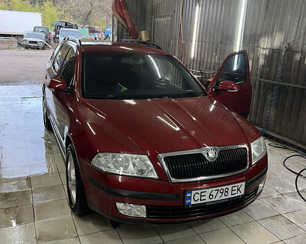 Красный Шкода Октавия, объемом двигателя 1.6 л и пробегом 280 тыс. км за 5500 $, фото 1 на Automoto.ua