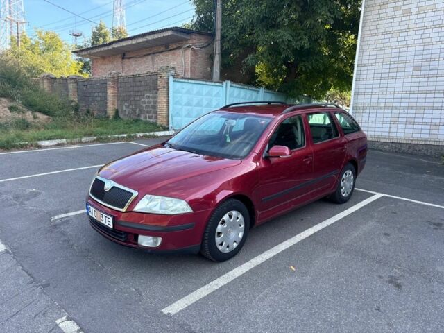 Красный Шкода Октавия, объемом двигателя 2 л и пробегом 343 тыс. км за 2750 $, фото 1 на Automoto.ua