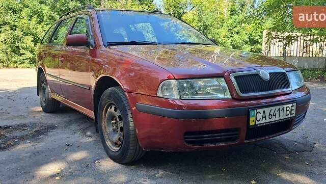 Красный Шкода Октавия, объемом двигателя 1.9 л и пробегом 599 тыс. км за 5099 $, фото 1 на Automoto.ua