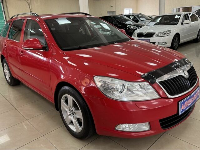 Красный Шкода Октавия, объемом двигателя 1.4 л и пробегом 230 тыс. км за 7900 $, фото 1 на Automoto.ua