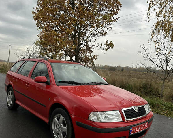 Шкода Октавия 2009 в Рожнятове на Automoto.ua Красный Шкода Октавия, объемом двигателя 1.6 л и пробегом 216 тыс. км за 5299 $, фото 1 на Automoto.ua