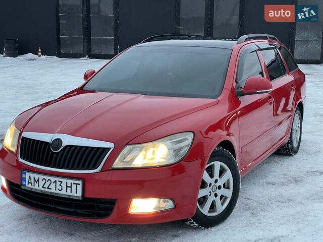 Красный Шкода Октавия, объемом двигателя 1.6 л и пробегом 330 тыс. км за 6300 $, фото 1 на Automoto.ua
