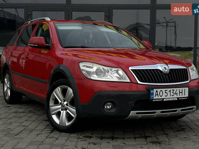 Червоний Шкода Октавія, об'ємом двигуна 1.8 л та пробігом 268 тис. км за 7800 $, фото 1 на Automoto.ua