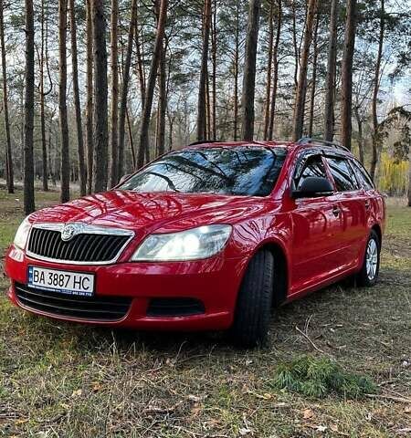 Красный Шкода Октавия, объемом двигателя 1.9 л и пробегом 267 тыс. км за 8299 $, фото 1 на Automoto.ua