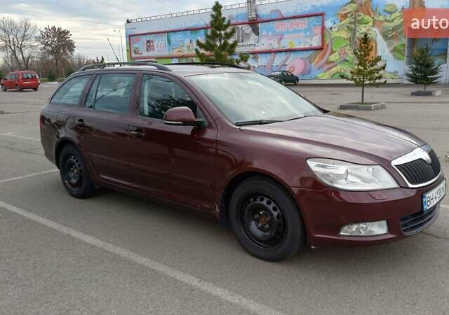 Червоний Шкода Октавія, об'ємом двигуна 1.6 л та пробігом 270 тис. км за 8000 $, фото 1 на Automoto.ua