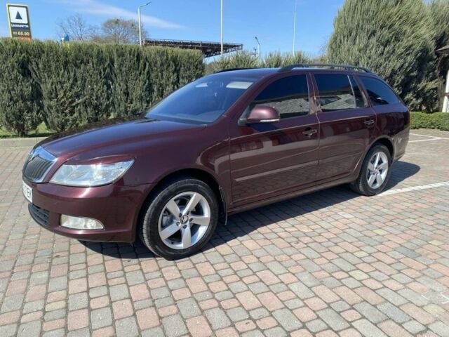 Красный Шкода Октавия, объемом двигателя 1.6 л и пробегом 270 тыс. км за 7500 $, фото 1 на Automoto.ua