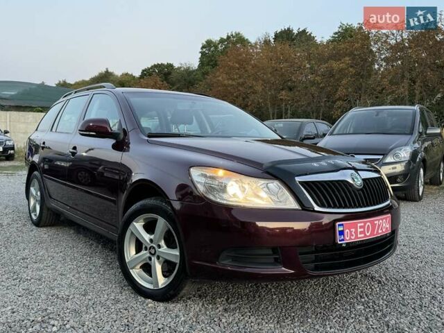 Красный Шкода Октавия, объемом двигателя 1.8 л и пробегом 219 тыс. км за 6500 $, фото 1 на Automoto.ua