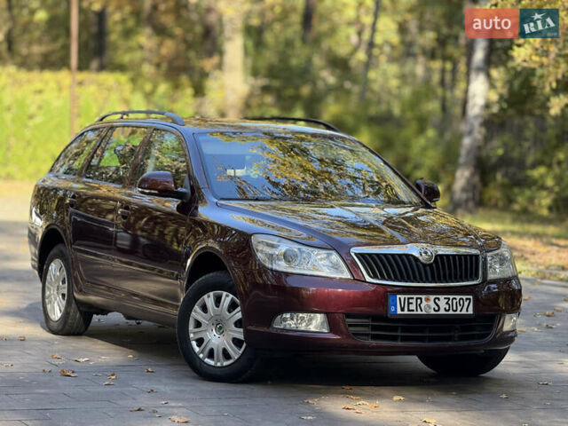 Червоний Шкода Октавія, об'ємом двигуна 1.6 л та пробігом 231 тис. км за 8750 $, фото 1 на Automoto.ua