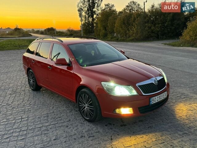 Красный Шкода Октавия, объемом двигателя 1.6 л и пробегом 290 тыс. км за 5950 $, фото 1 на Automoto.ua