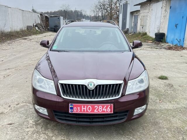 Красный Шкода Октавия, объемом двигателя 1.4 л и пробегом 220 тыс. км за 6700 $, фото 1 на Automoto.ua