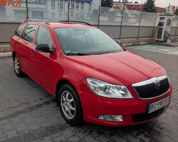 Красный Шкода Октавия, объемом двигателя 1.6 л и пробегом 267 тыс. км за 7500 $, фото 1 на Automoto.ua