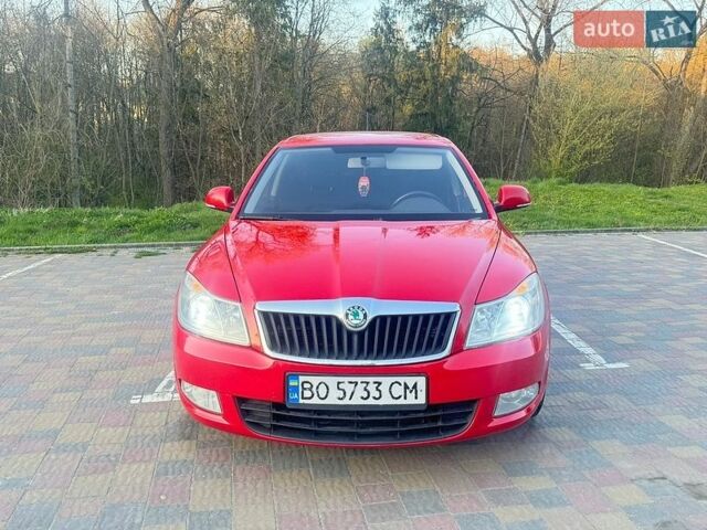 Красный Шкода Октавия, объемом двигателя 1.97 л и пробегом 375 тыс. км за 6500 $, фото 1 на Automoto.ua