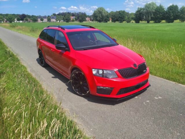 Красный Шкода Октавия, объемом двигателя 2 л и пробегом 65 тыс. км за 5000 $, фото 1 на Automoto.ua