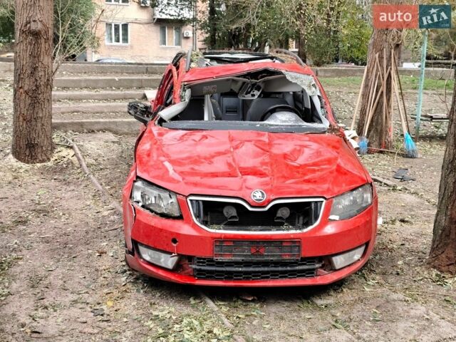 Червоний Шкода Октавія, об'ємом двигуна 1.6 л та пробігом 320 тис. км за 2900 $, фото 1 на Automoto.ua