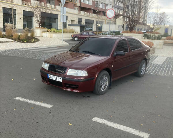Красный Шкода Октавия, объемом двигателя 1.78 л и пробегом 280 тыс. км за 3600 $, фото 1 на Automoto.ua