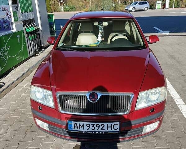Красный Шкода Октавия, объемом двигателя 1.6 л и пробегом 296 тыс. км за 6500 $, фото 1 на Automoto.ua