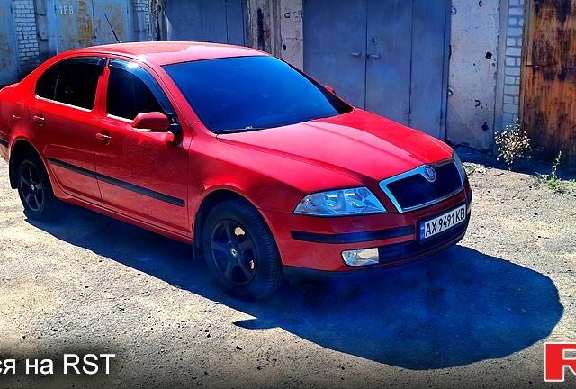 Красный Шкода Октавия, объемом двигателя 1.6 л и пробегом 200 тыс. км за 6000 $, фото 1 на Automoto.ua
