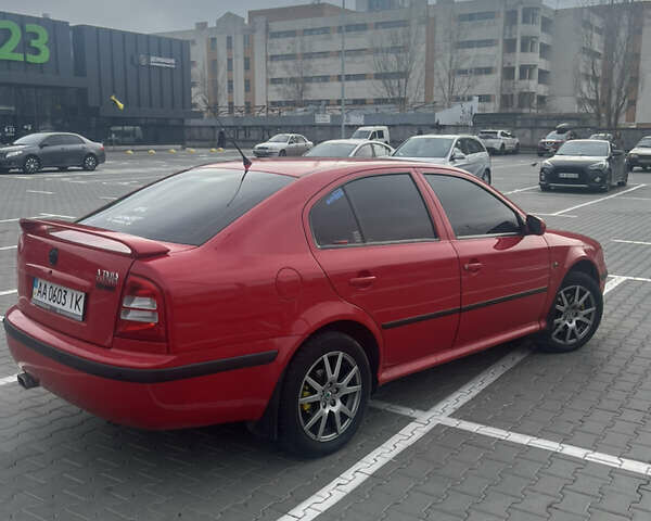 Красный Шкода Октавия, объемом двигателя 1.78 л и пробегом 328 тыс. км за 5950 $, фото 1 на Automoto.ua