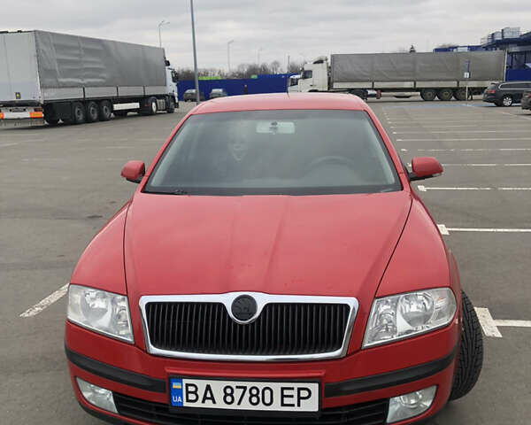 Червоний Шкода Октавія, об'ємом двигуна 1.6 л та пробігом 230 тис. км за 5200 $, фото 1 на Automoto.ua