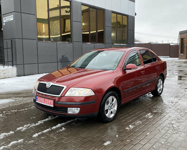 Красный Шкода Октавия, объемом двигателя 1.6 л и пробегом 199 тыс. км за 6500 $, фото 1 на Automoto.ua