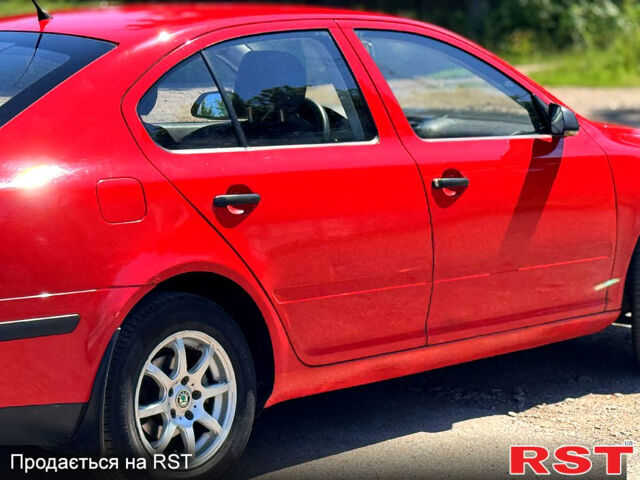 Красный Шкода Октавия, объемом двигателя 1.6 л и пробегом 280 тыс. км за 5800 $, фото 1 на Automoto.ua