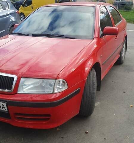 Красный Шкода Октавия, объемом двигателя 1.8 л и пробегом 279 тыс. км за 4500 $, фото 1 на Automoto.ua