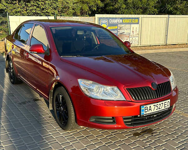Красный Шкода Октавия, объемом двигателя 1.6 л и пробегом 188 тыс. км за 6800 $, фото 1 на Automoto.ua