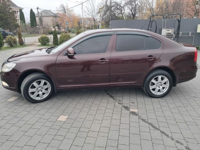 Красный Шкода Октавия, объемом двигателя 1.6 л и пробегом 242 тыс. км за 7300 $, фото 1 на Automoto.ua