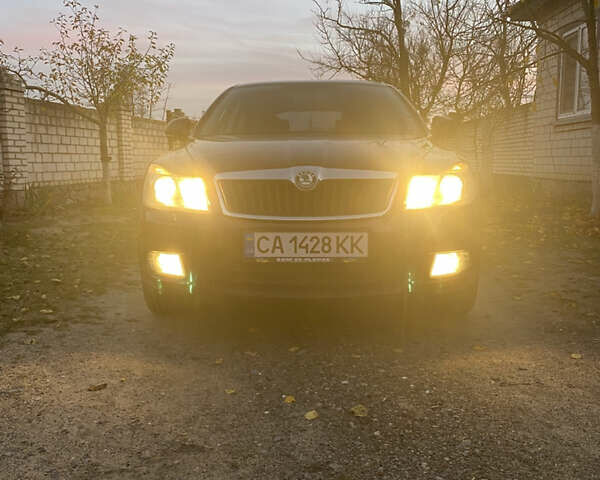 Червоний Шкода Октавія, об'ємом двигуна 1.8 л та пробігом 248 тис. км за 8200 $, фото 1 на Automoto.ua