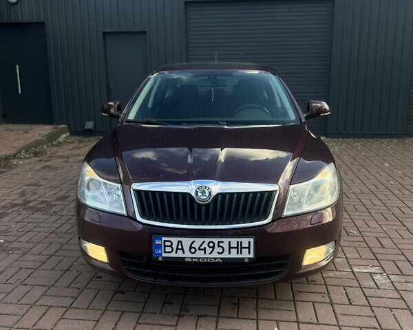 Червоний Шкода Октавія, об'ємом двигуна 1.6 л та пробігом 229 тис. км за 8200 $, фото 1 на Automoto.ua