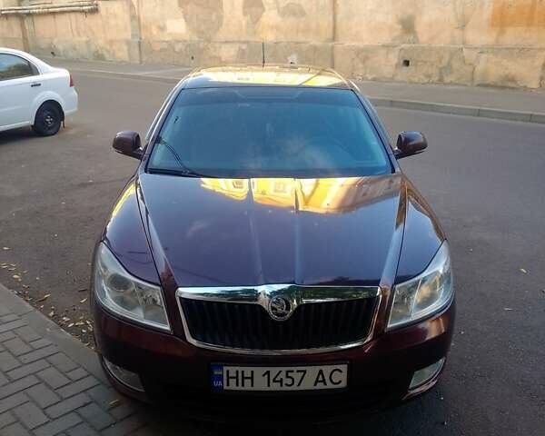 Красный Шкода Октавия, объемом двигателя 1.8 л и пробегом 270 тыс. км за 6700 $, фото 1 на Automoto.ua