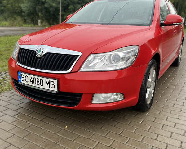 Червоний Шкода Октавія, об'ємом двигуна 1.6 л та пробігом 302 тис. км за 7000 $, фото 1 на Automoto.ua