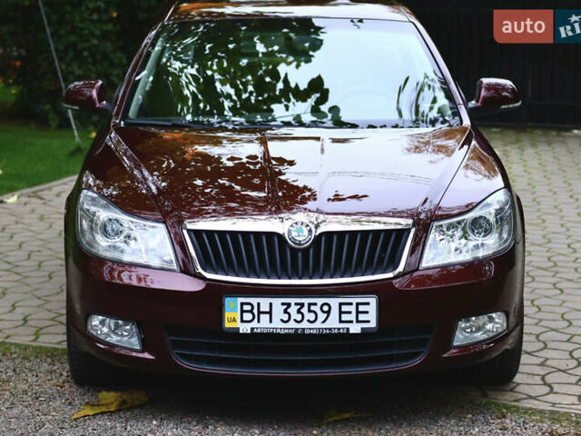 Красный Шкода Октавия, объемом двигателя 1.8 л и пробегом 40 тыс. км за 9600 $, фото 1 на Automoto.ua