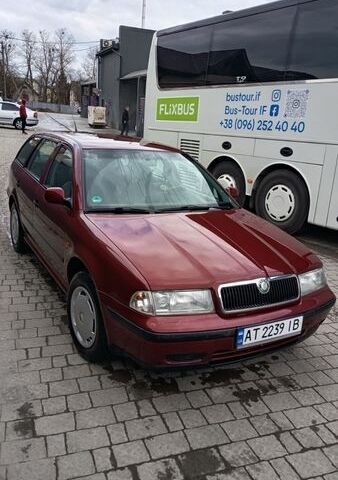 Шкода Октавия, объемом двигателя 1.6 л и пробегом 237 тыс. км за 4000 $, фото 1 на Automoto.ua