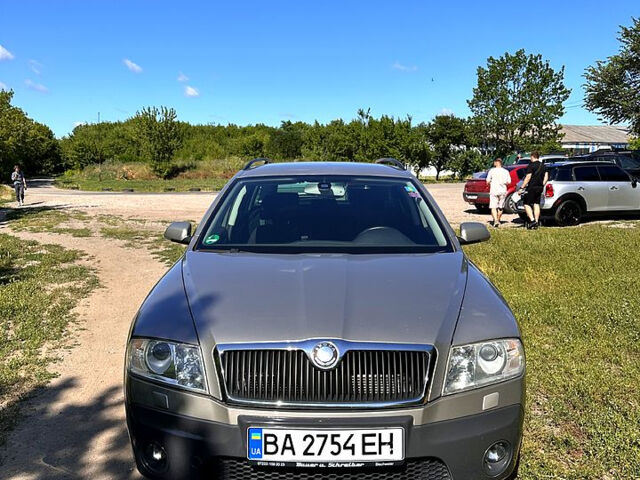 Шкода Октавия, объемом двигателя 2 л и пробегом 247 тыс. км за 8900 $, фото 1 на Automoto.ua