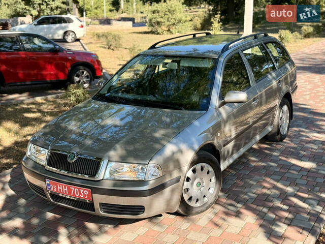 Шкода Октавия, объемом двигателя 1.6 л и пробегом 210 тыс. км за 6850 $, фото 1 на Automoto.ua