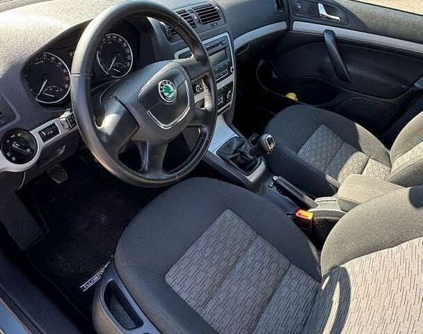 Шкода Октавия, объемом двигателя 1.6 л и пробегом 217 тыс. км за 8700 $, фото 1 на Automoto.ua