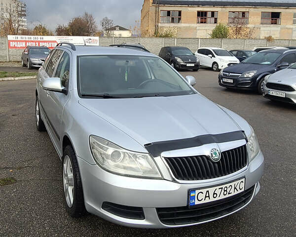 Шкода Октавия, объемом двигателя 1.6 л и пробегом 320 тыс. км за 7850 $, фото 1 на Automoto.ua